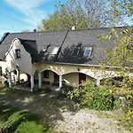 Tulipanos Haz Appartement Velence