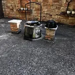 Tulipanos Haz Appartement Velence