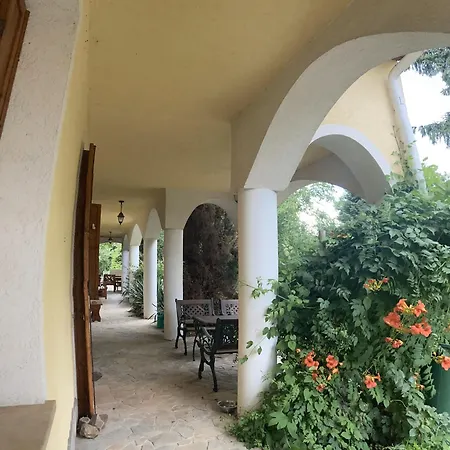 Tulipanos Haz Apartment *