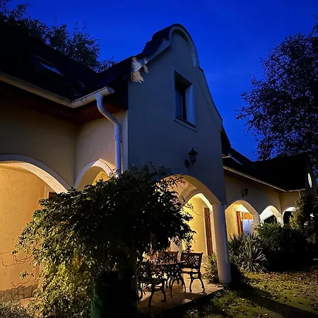 Apartment Tulipanos Haz Velence