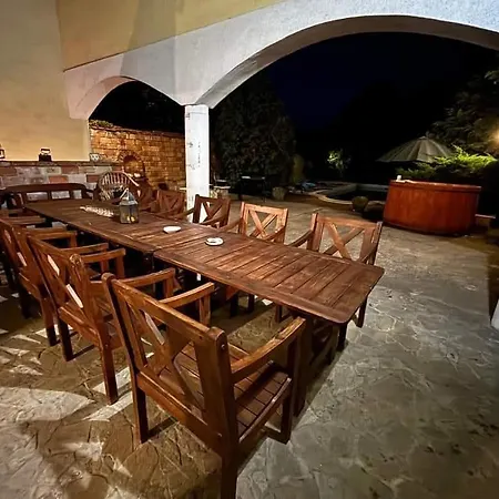 Tulipanos Haz アパート ヴァレンツァ