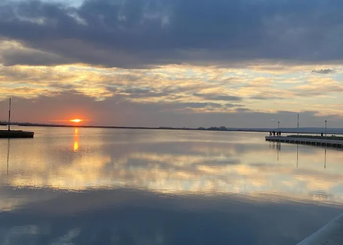 Tulipanos Haz Appartement Velence