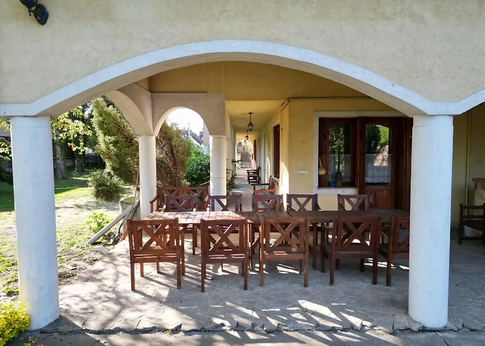 Tulipanos Haz Appartement Velence