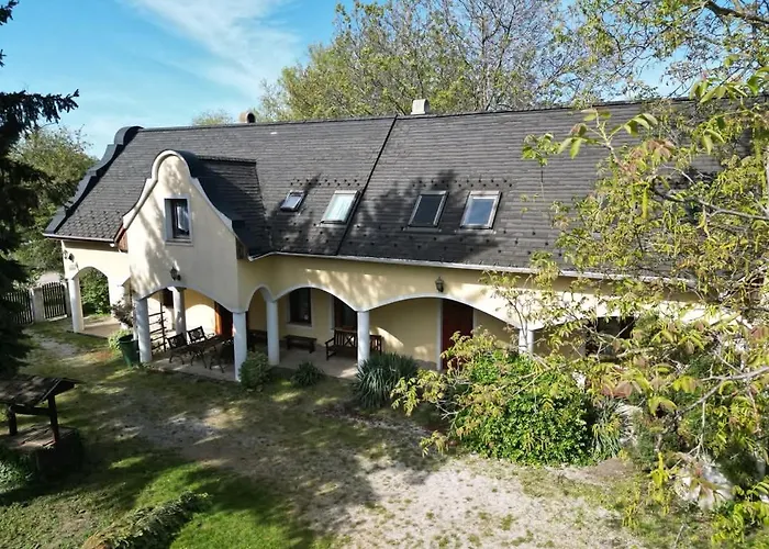 Tulipanos Haz Apartment Velence