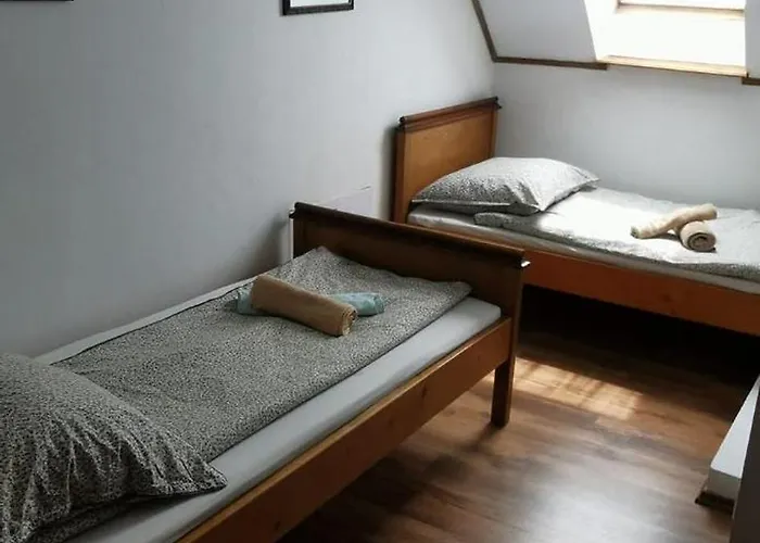 Tulipanos Haz Apartment *