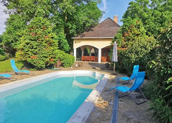 Tulipanos Haz Appartement Velence