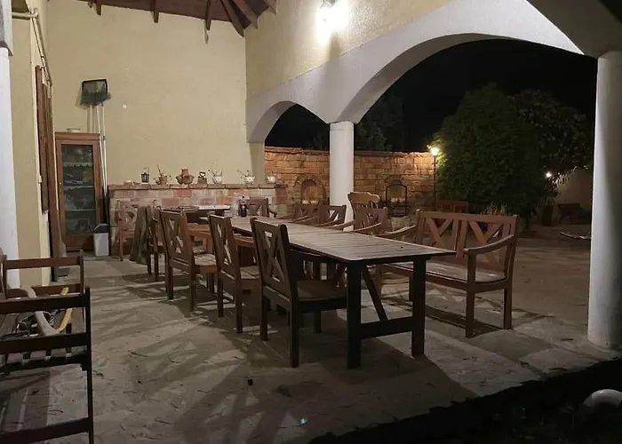 Tulipanos Haz Apartment *